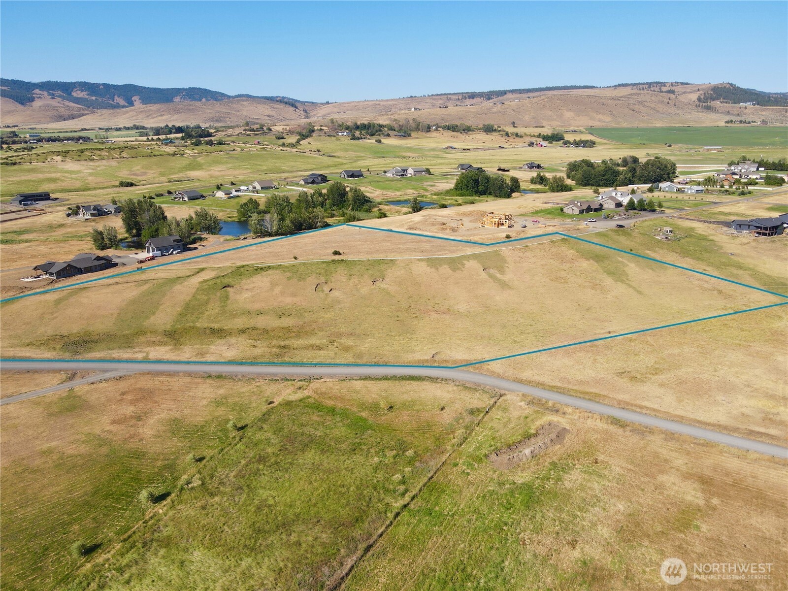 640 Majestic Heights Drive Property Photo 10