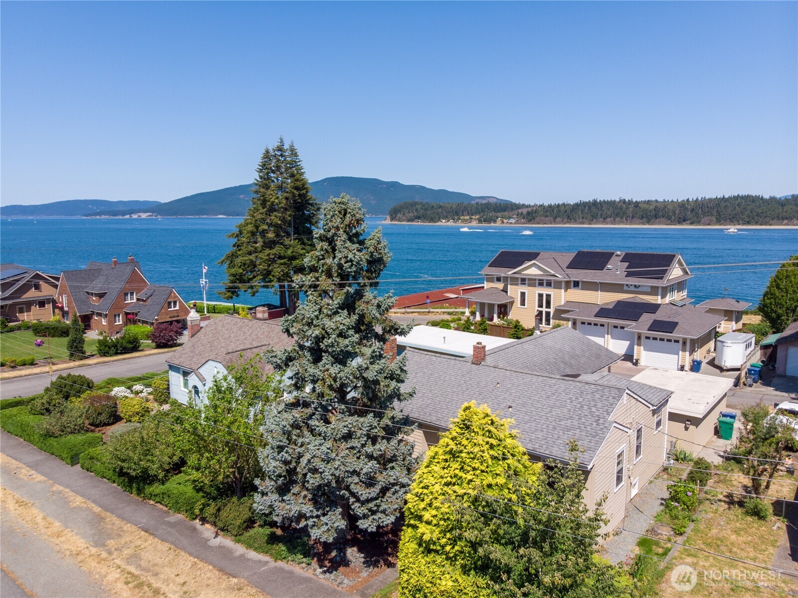 2114 10th Street Property Photo