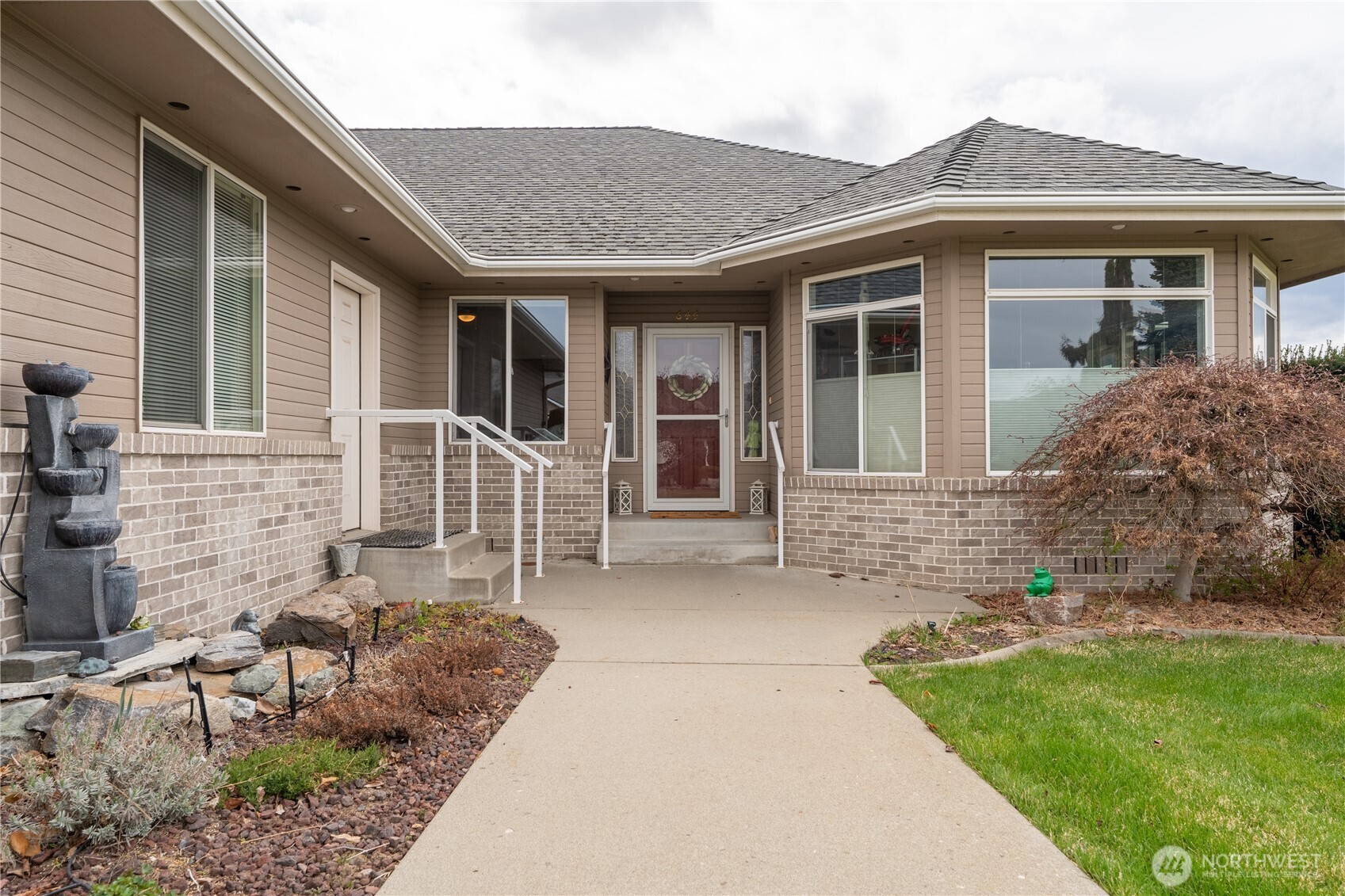 644 Briarwood Terrace Property Photo