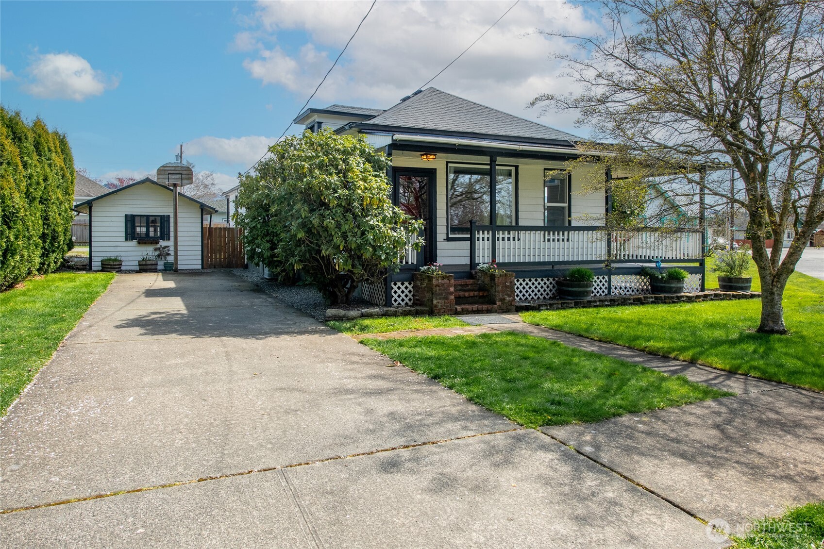1233 Marion Street Property Photo