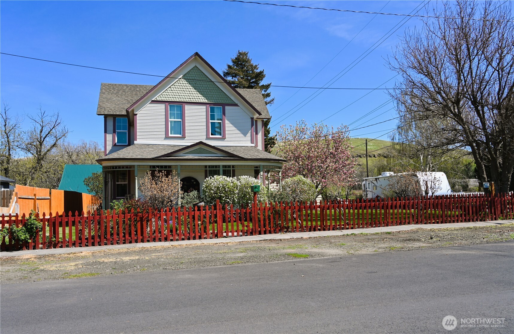 1321 Chestnut Street Property Photo