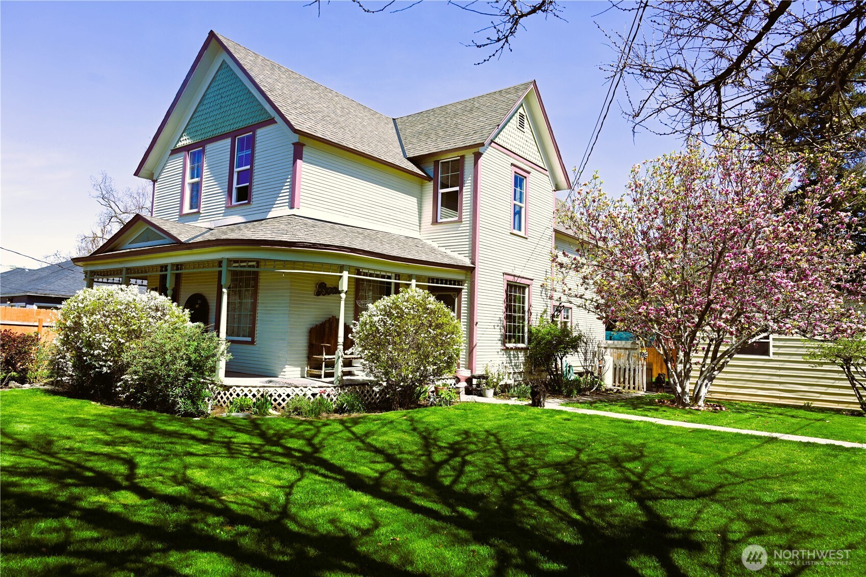 1321 Chestnut Street Property Photo
