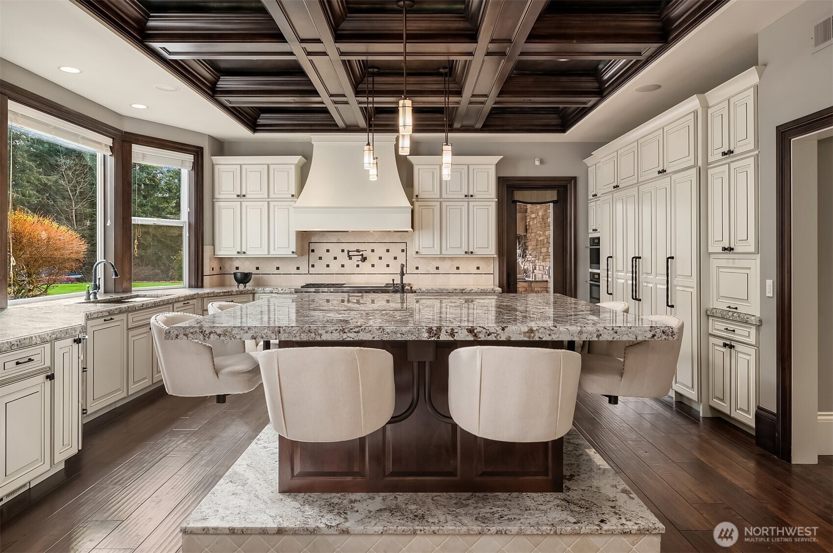 11104 238th Street Property Photo 5