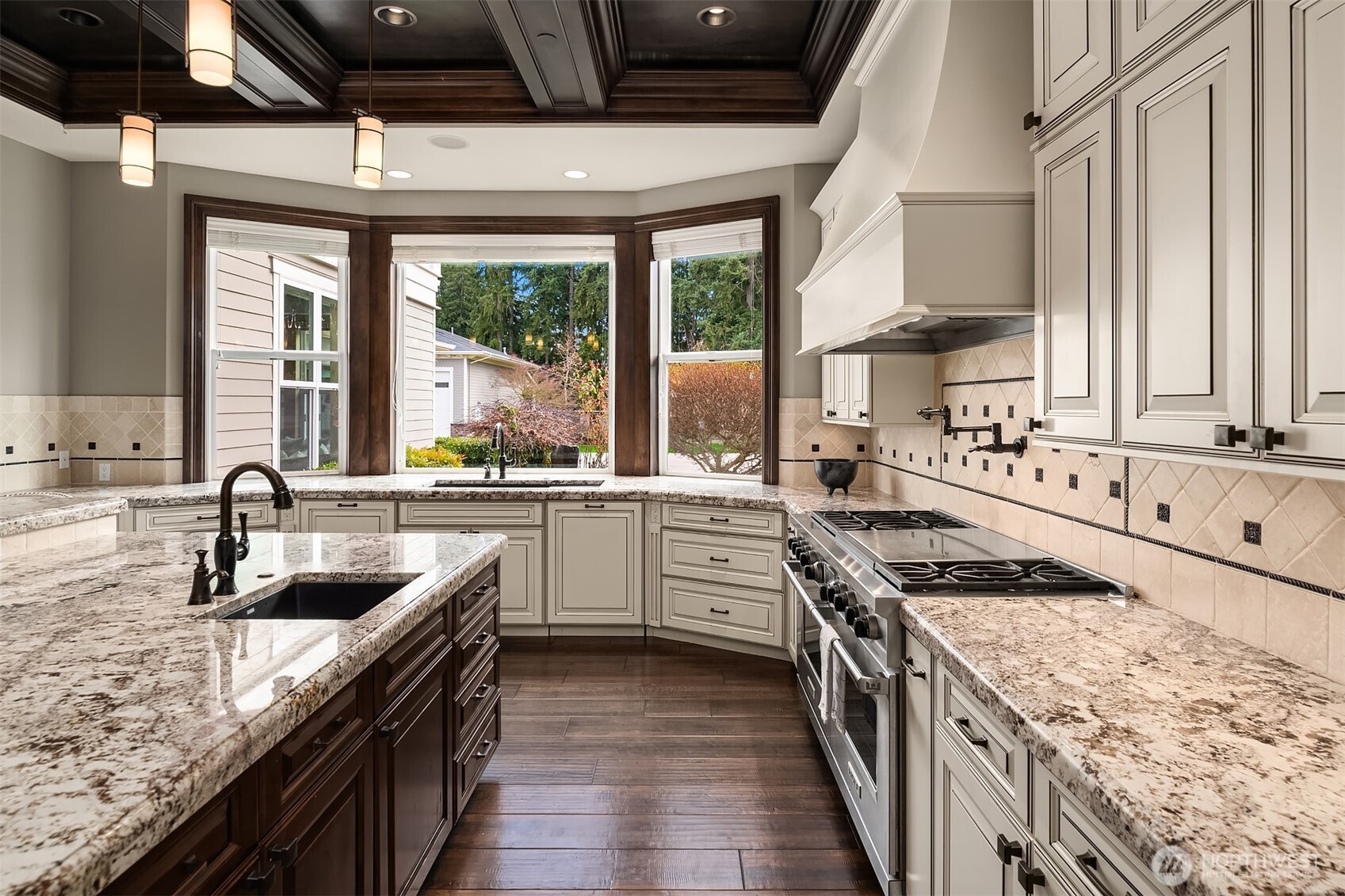 11104 238th Street Property Photo 6