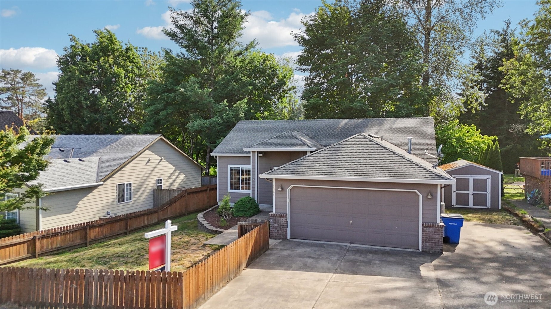 1041 40th Street Property Photo 1