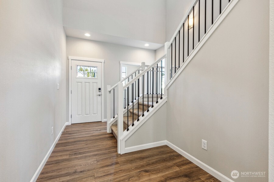 27023 30th Place 18 Property Photo 3