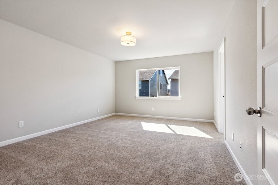 27023 30th Place 18 Property Photo 16