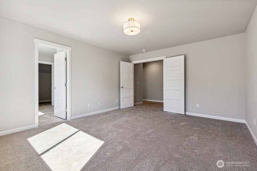 27023 30th Place 18 Property Photo 17