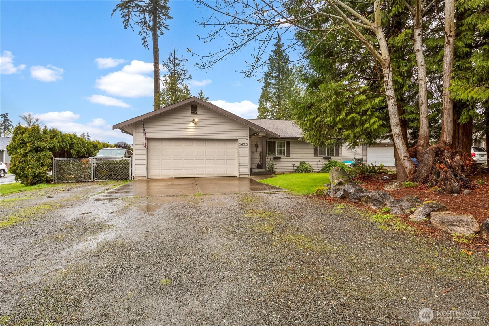 1476 Runge Avenue Property Photo