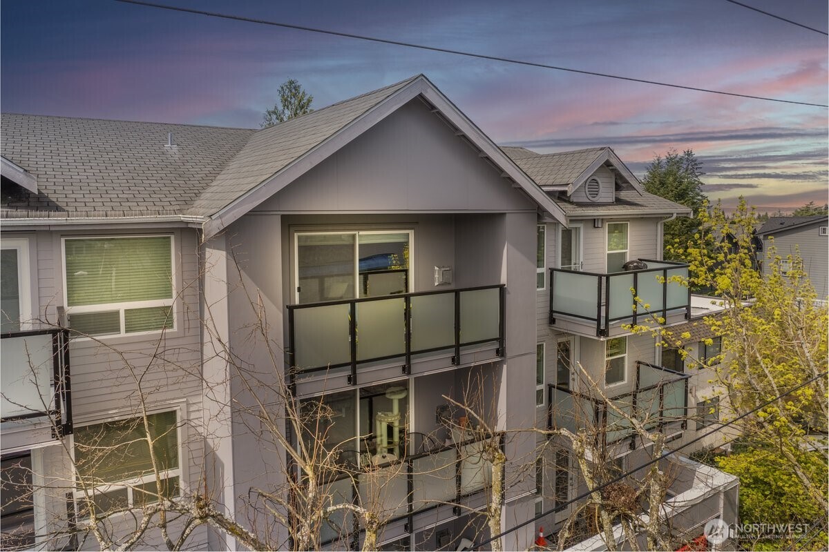 3435 California Avenue 405 Property Photo 1