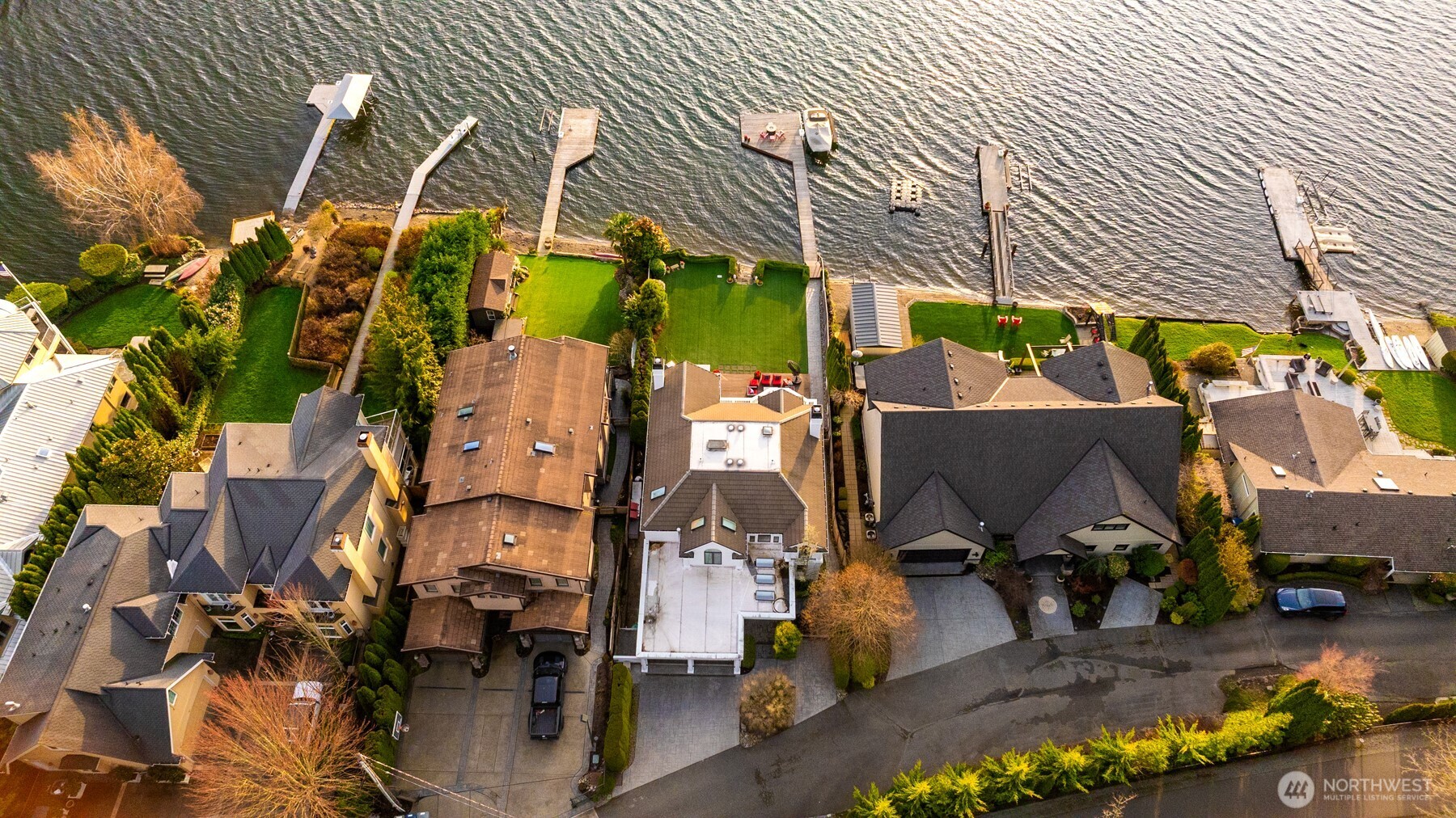3671 E Lake Sammamish Parkway Property Photo 1