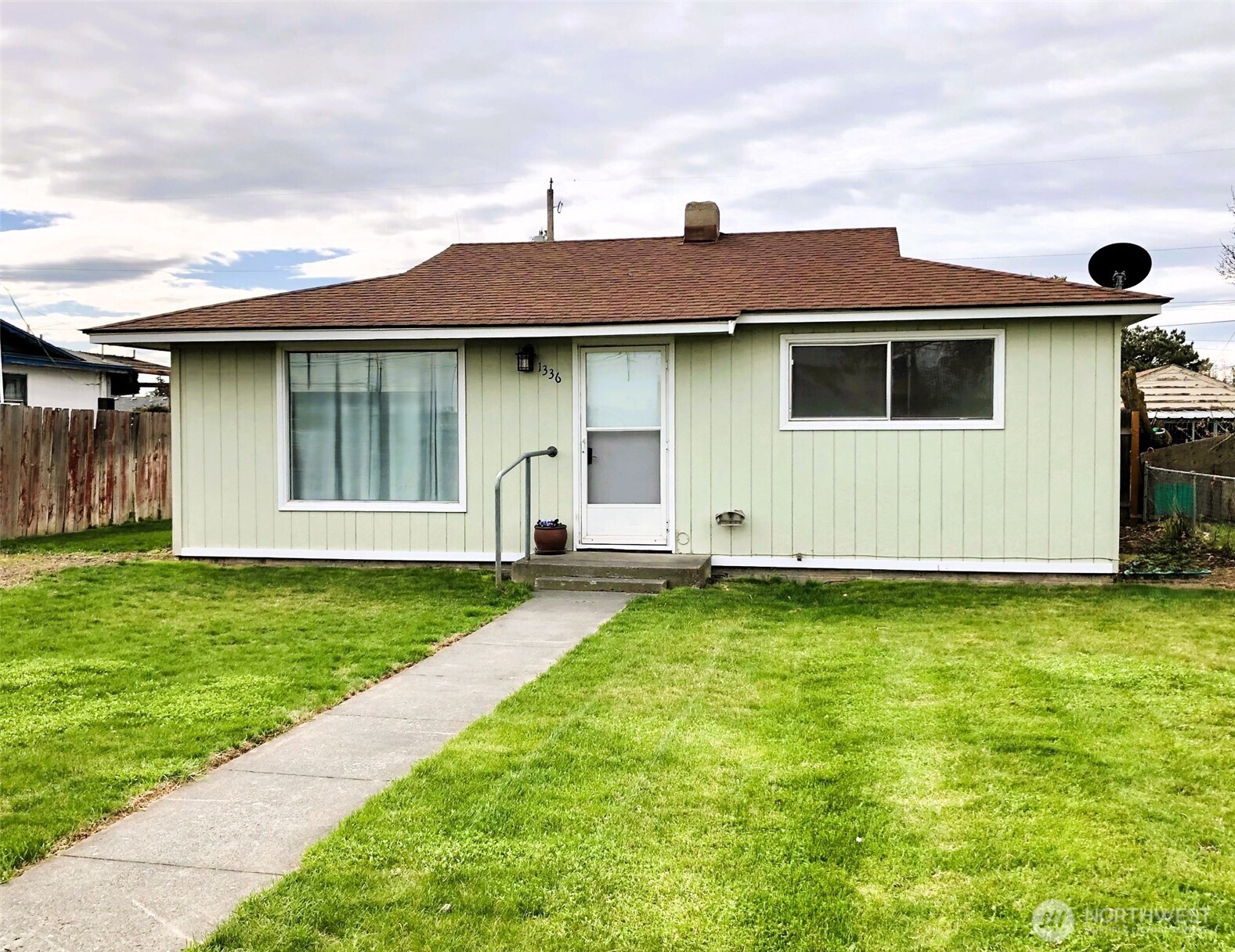 1336 E Hemlock Street Property Photo 1