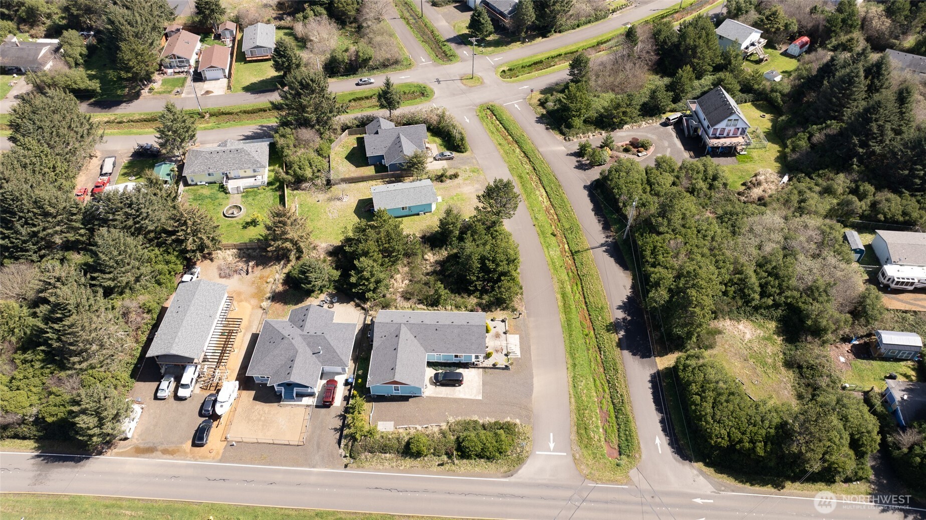 190 Clover Street Property Photo 3