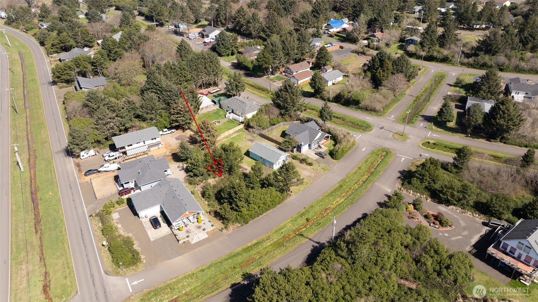 190 Clover Street Property Photo 4