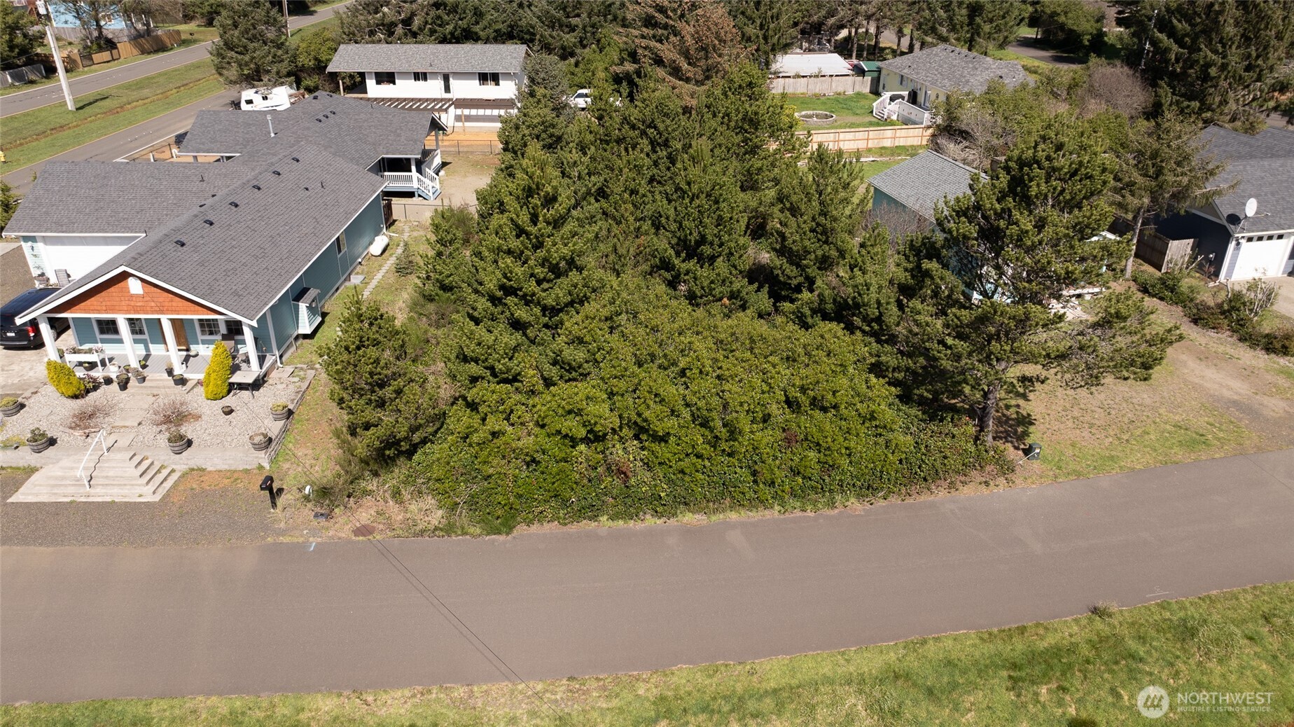 190 Clover Street Property Photo 6