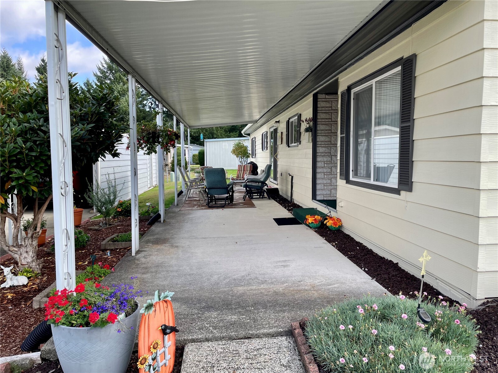 2203 Alonda Lane Property Photo 2