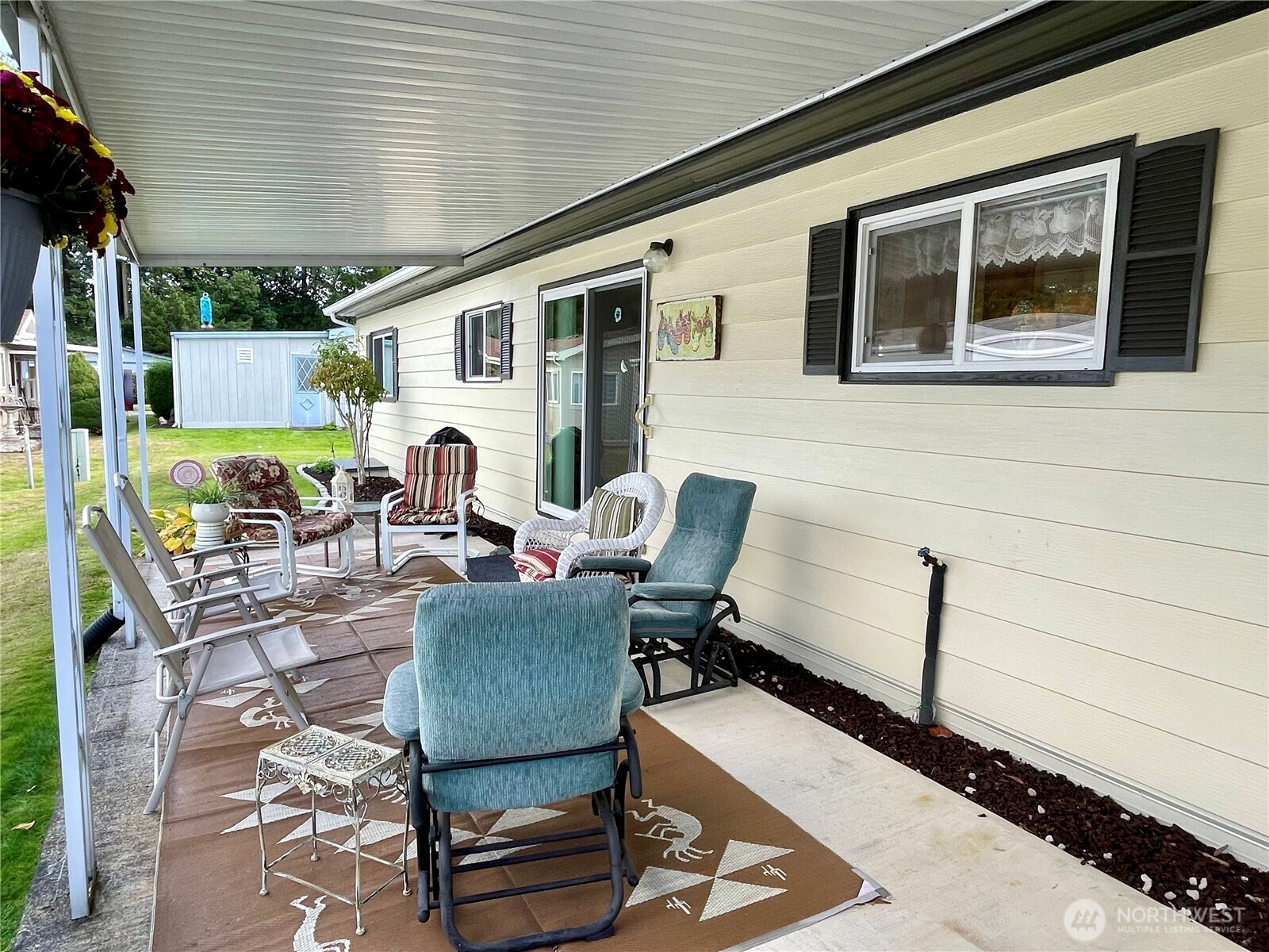 2203 Alonda Lane Property Photo 4