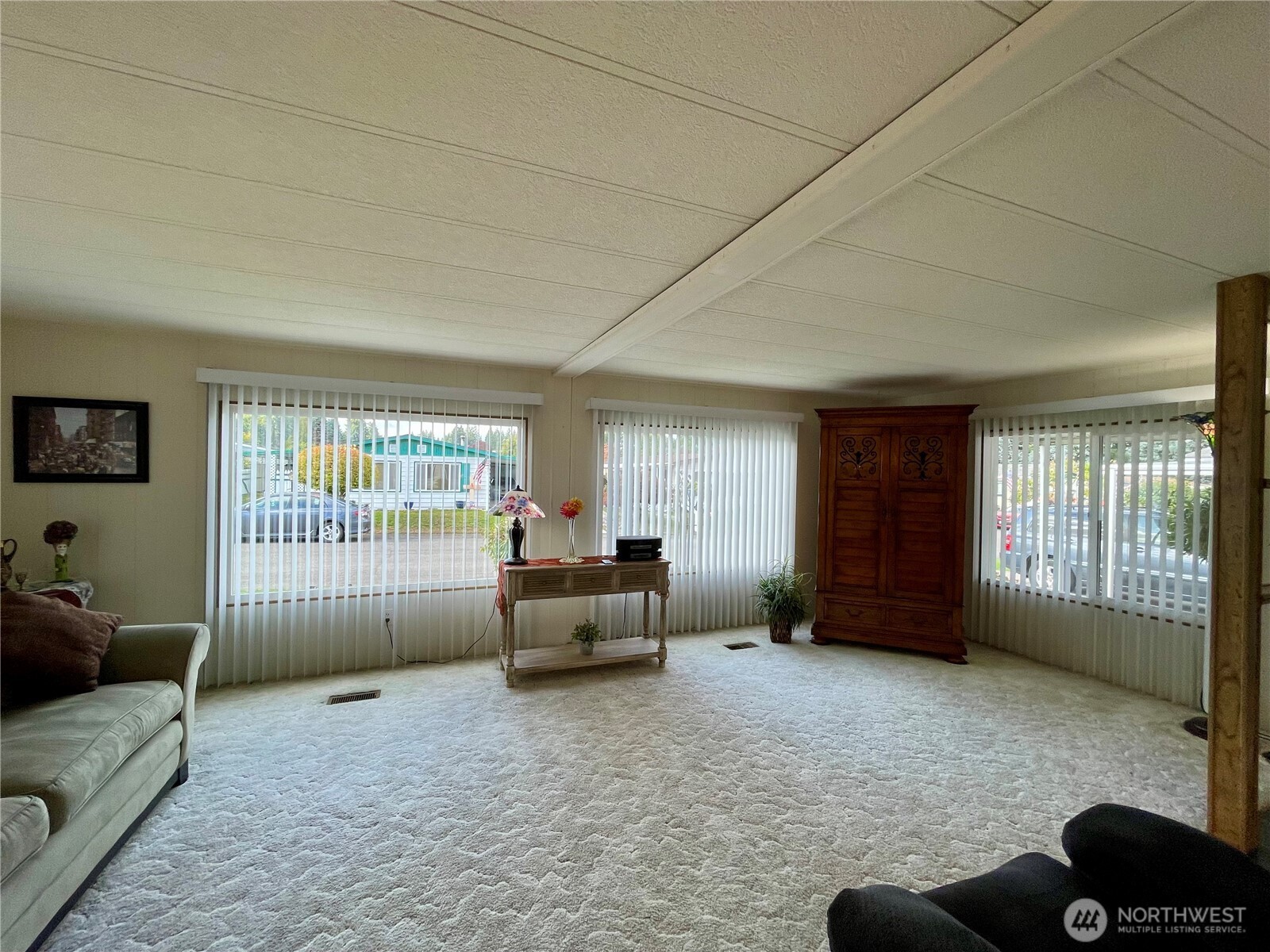 2203 Alonda Lane Property Photo 7