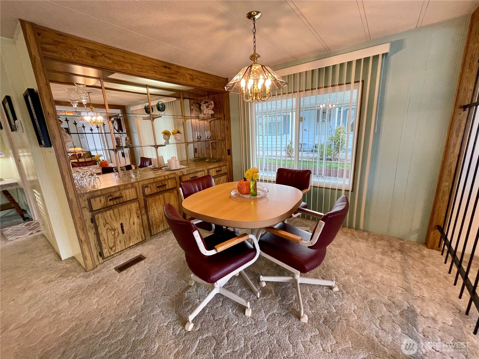 2203 Alonda Lane Property Photo 9