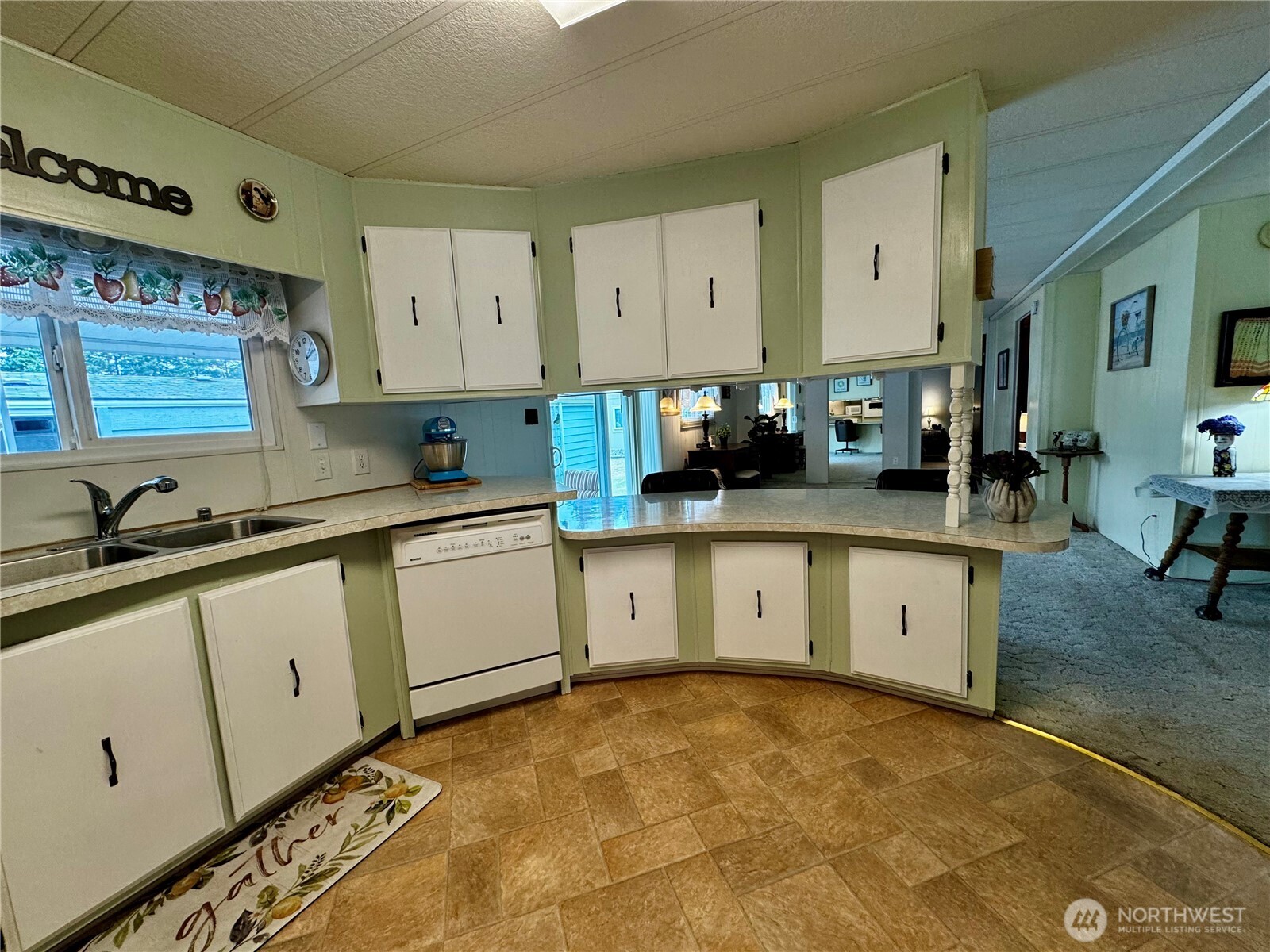 2203 Alonda Lane Property Photo 13