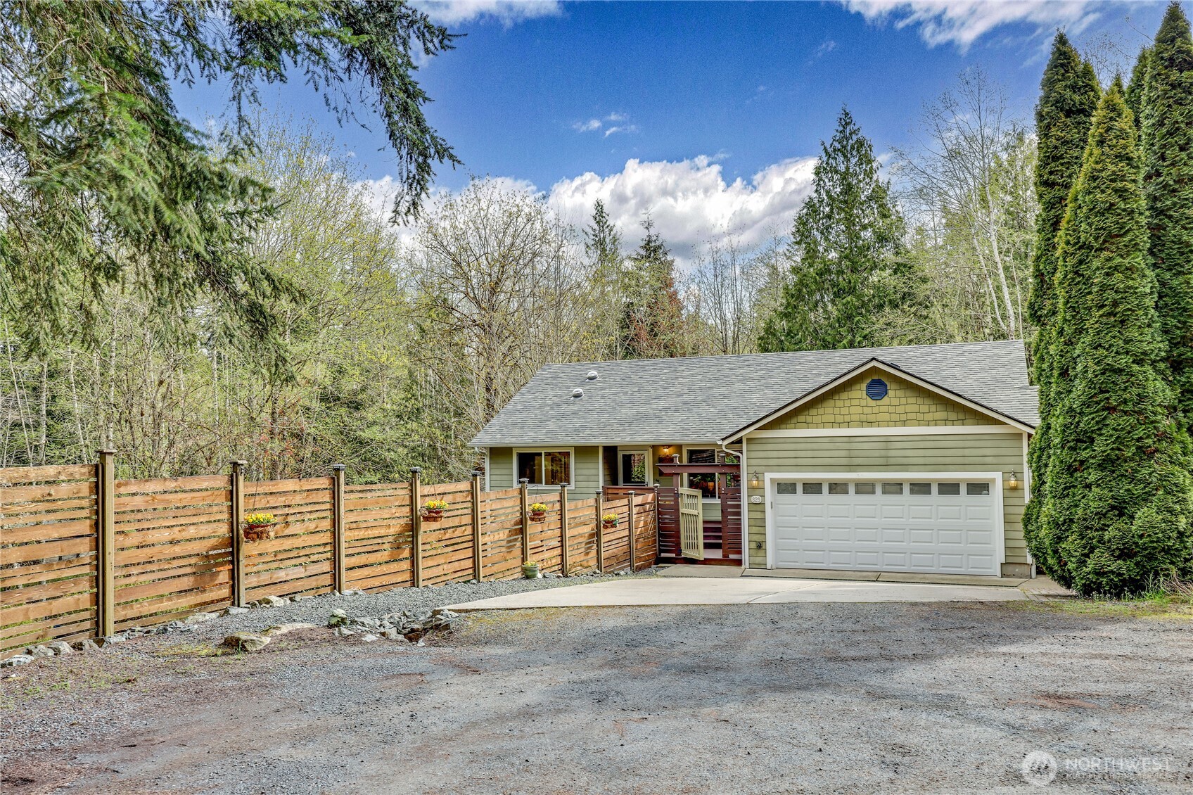 829 Nw Pioneer Hill Road Property Photo