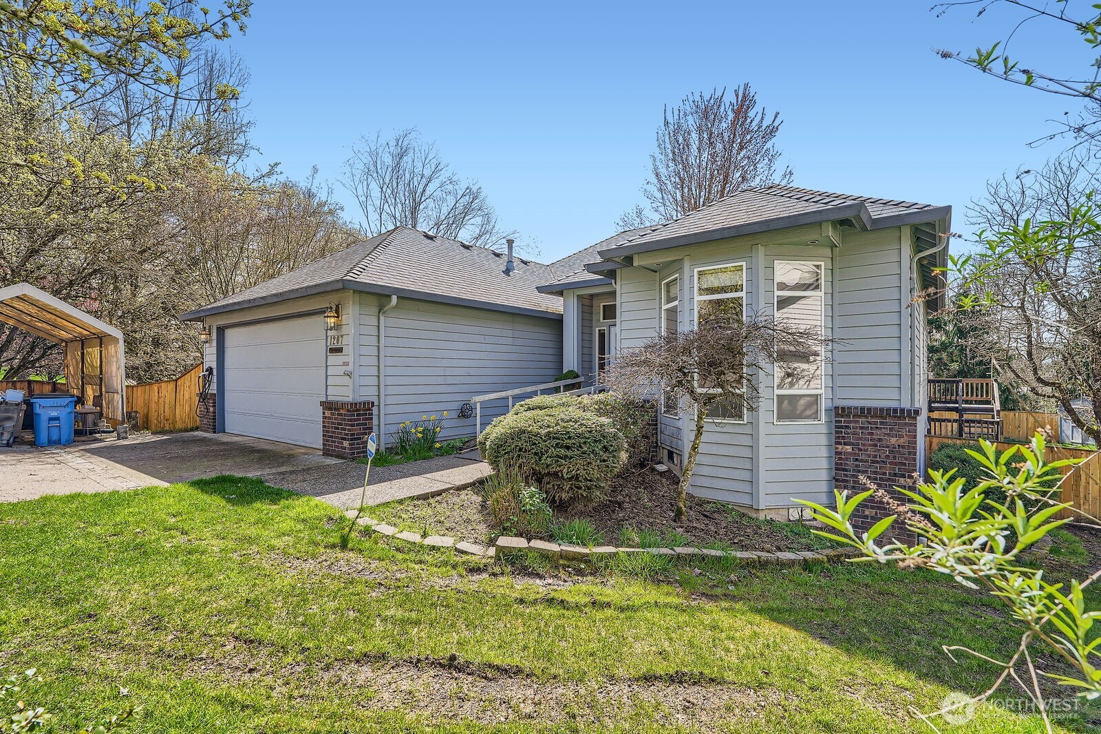 1207 Ne 2nd Circle Property Photo