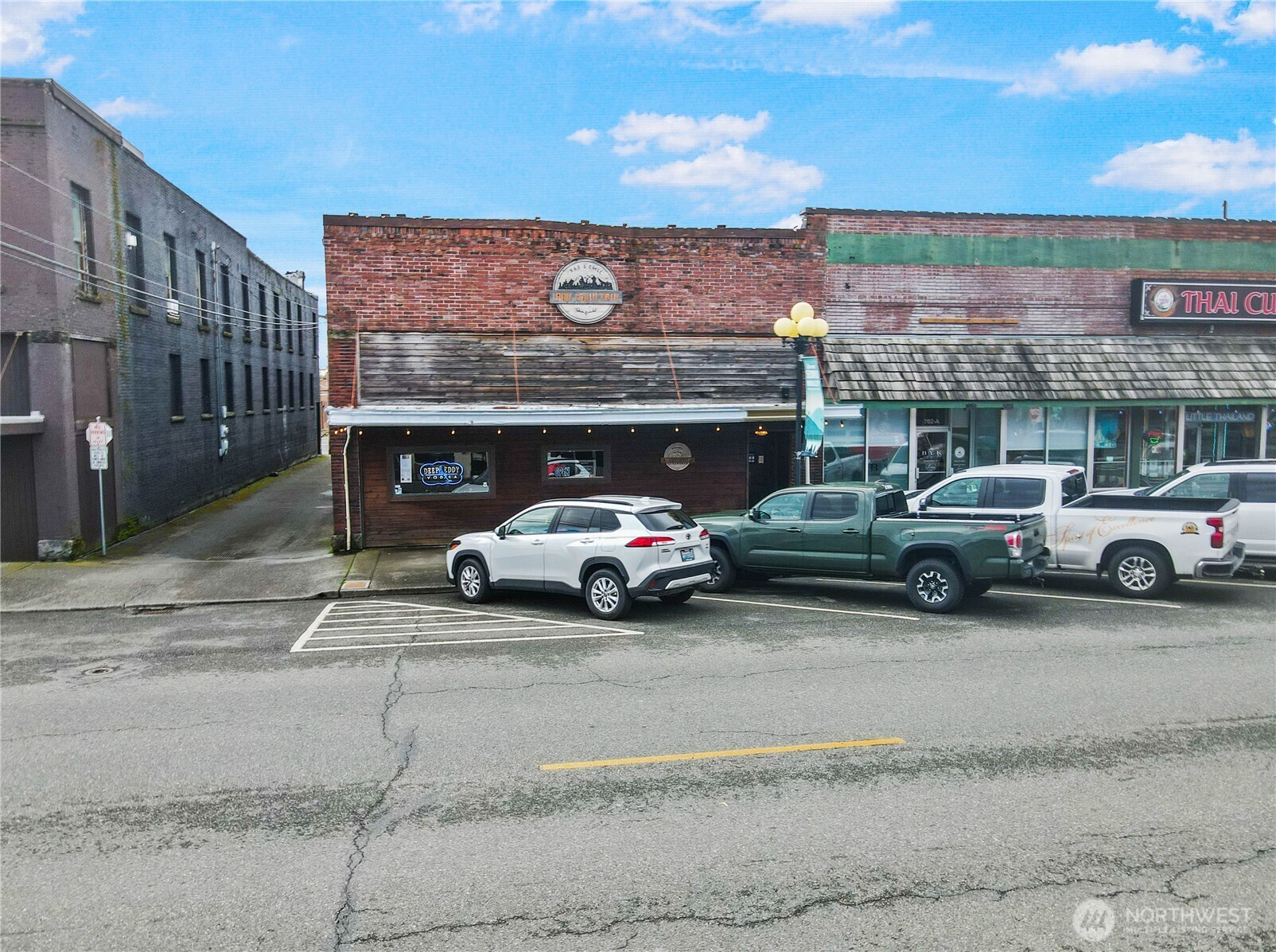 708 Metcalf Street Property Photo 2