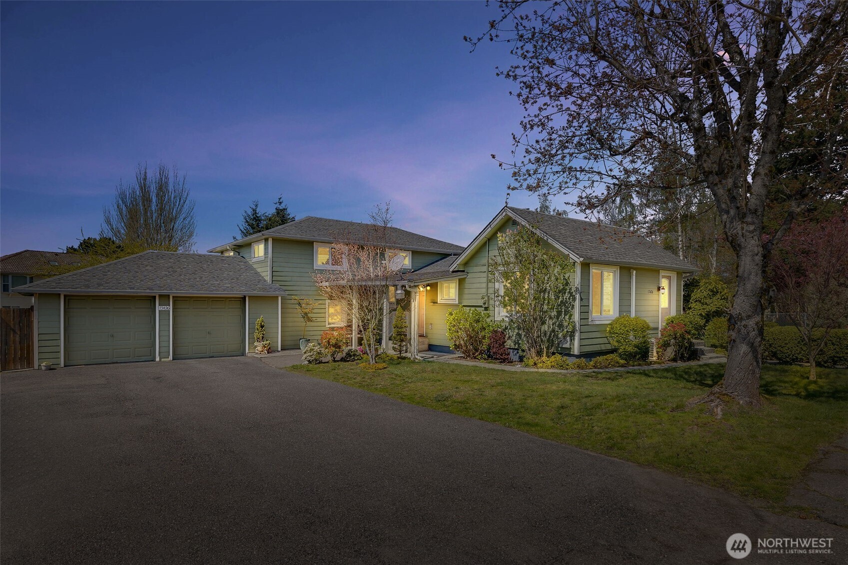 17426 Spruce Way Property Photo