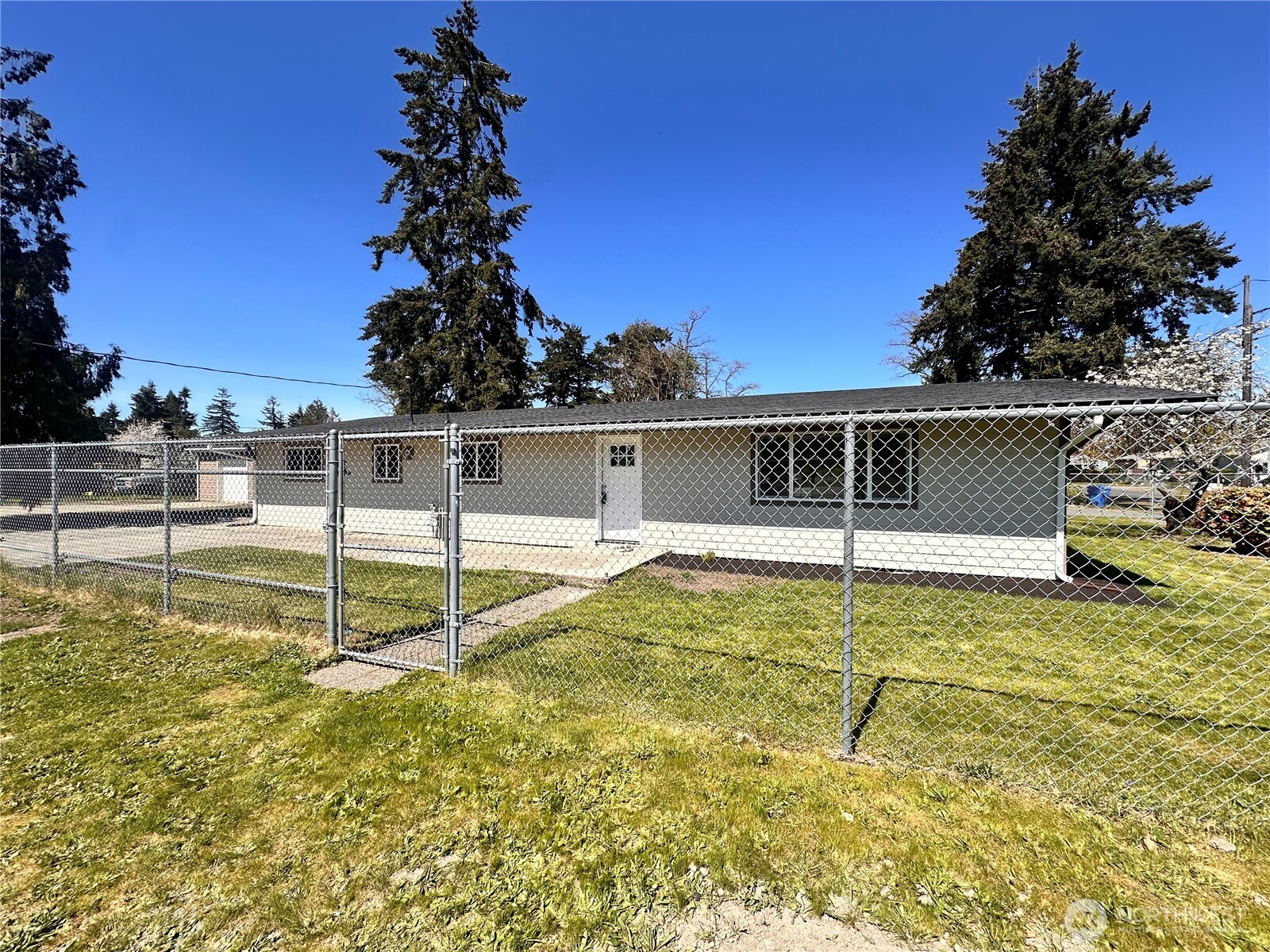 605 133rd Street Property Photo
