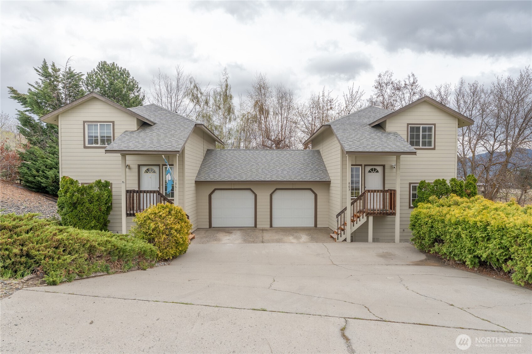 863 S Kentucky Avenue Property Photo