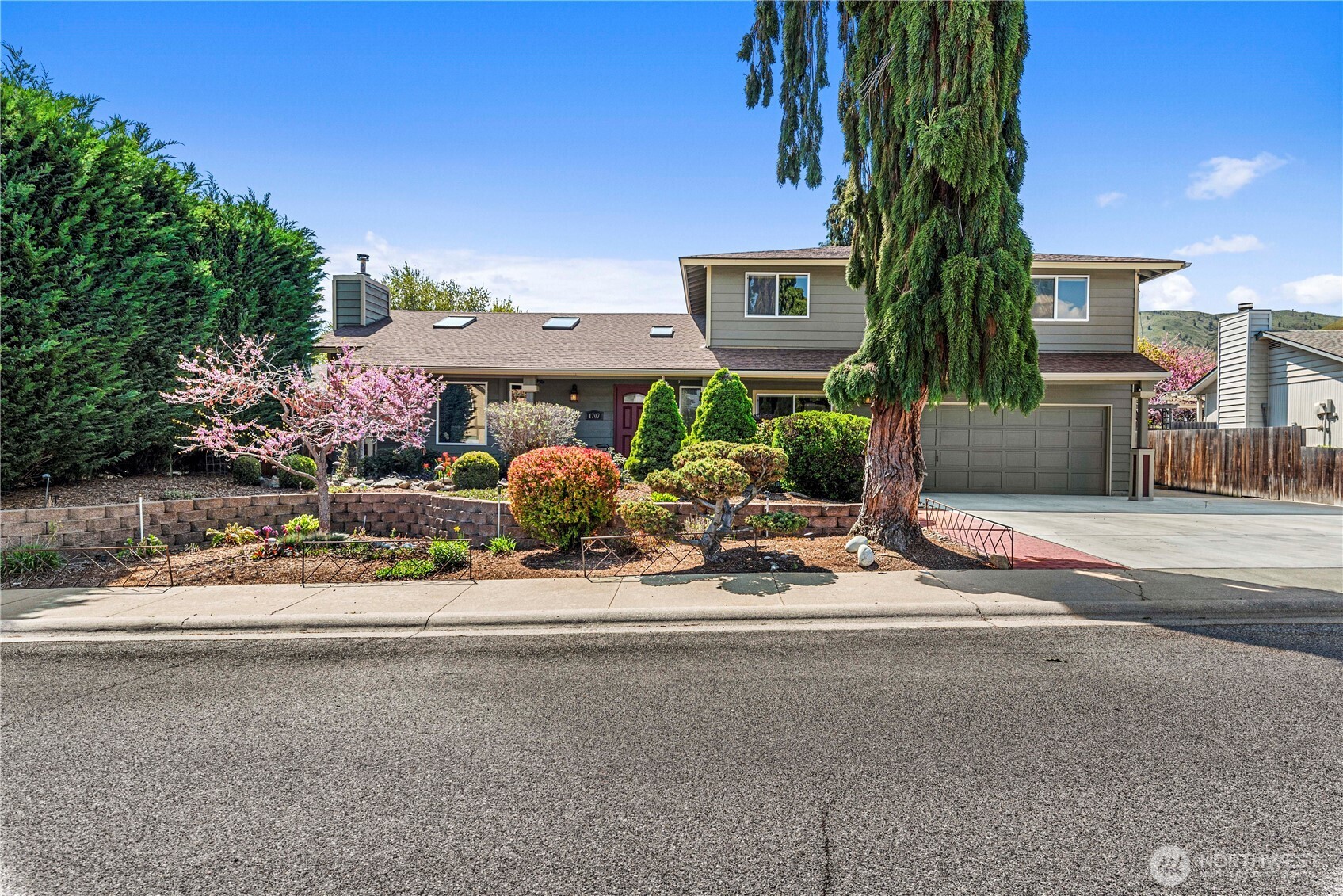 1707 Lexington Pl. Property Photo