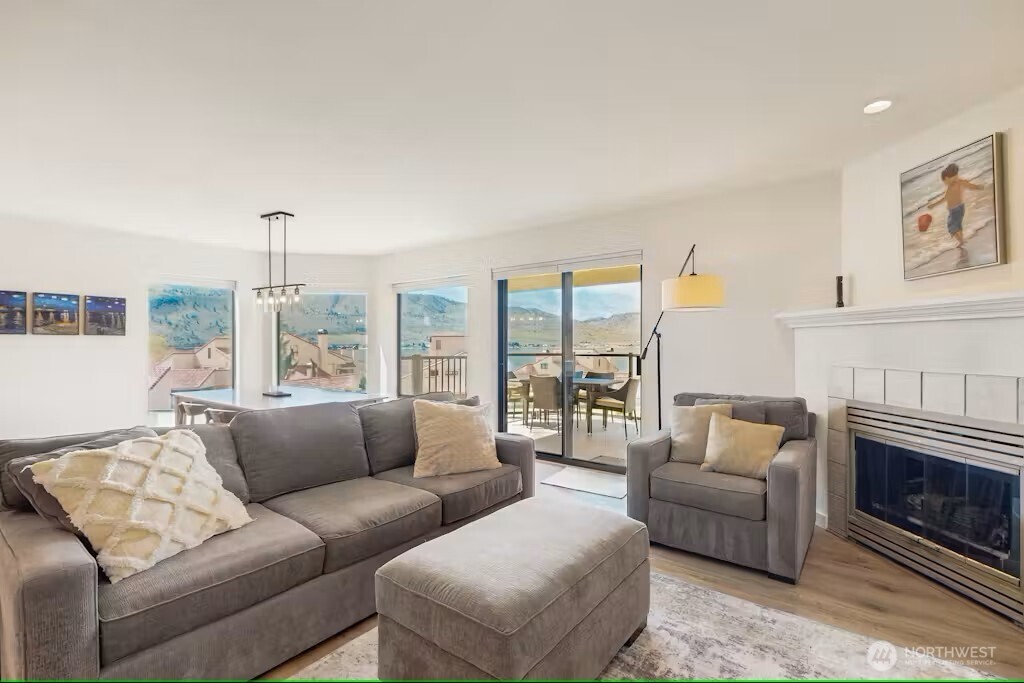 100 Lake Chelan Shores Drive 19-2 Property Photo 3