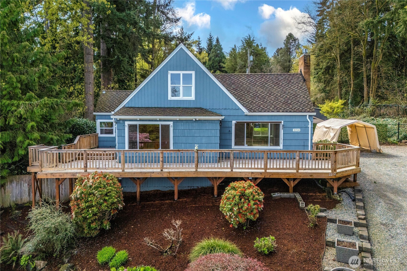 2214 Dogwood Street Property Photo