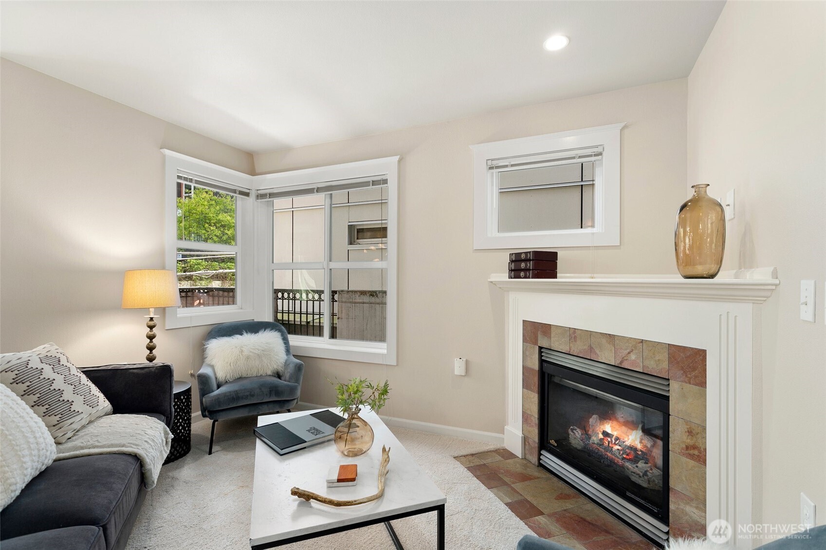 326 Queen Anne Avenue 205 Property Photo