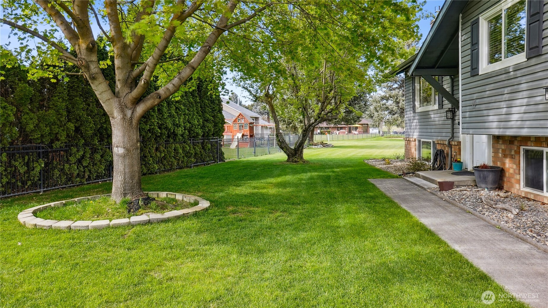 863 S Meadowlark Lane Property Photo
