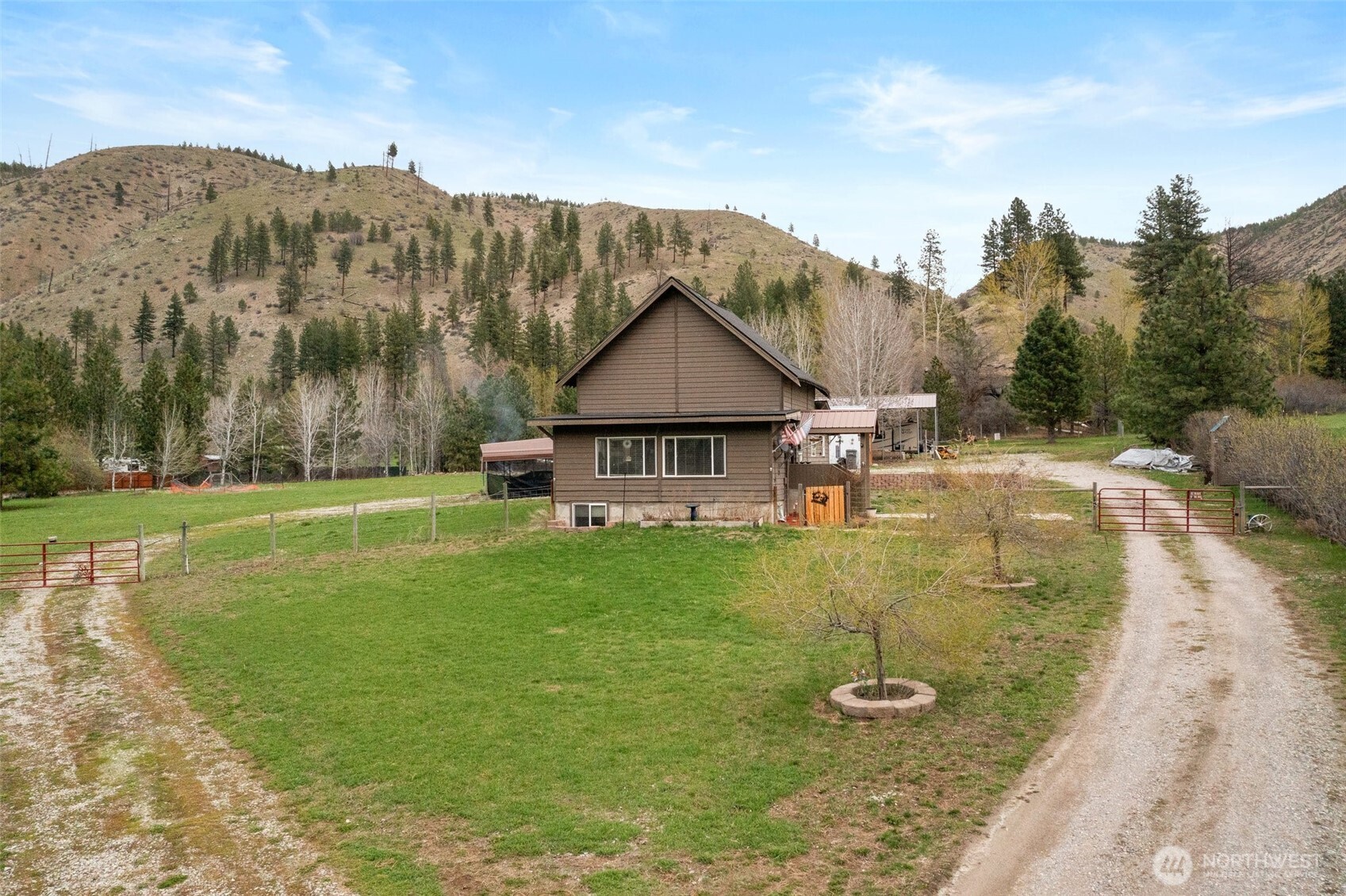 11574 Entiat River Rd Property Photo