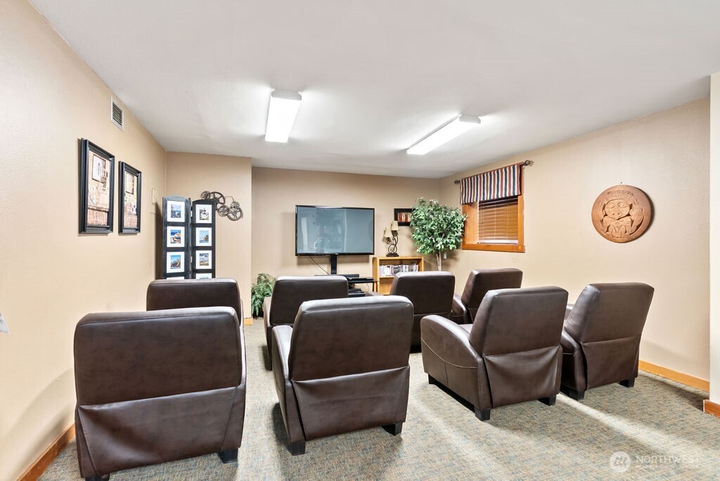 2500 S 370th 63 Property Photo 35