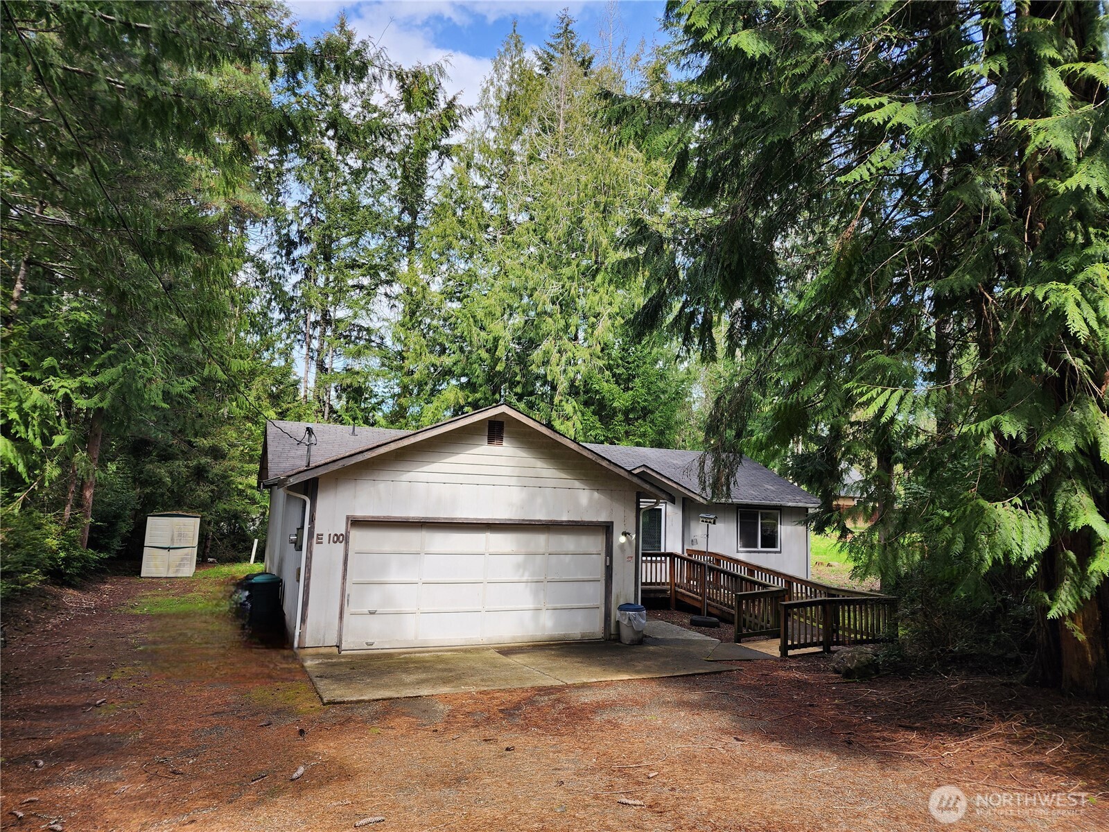 100 E Merioneth Road Property Photo