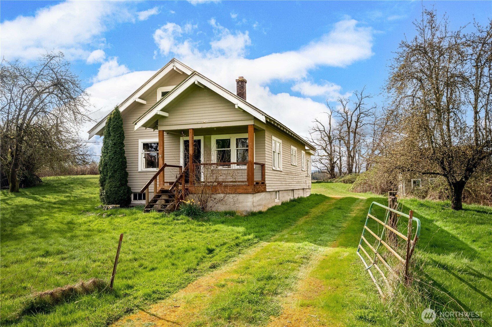 1817 Central Road Property Photo 3