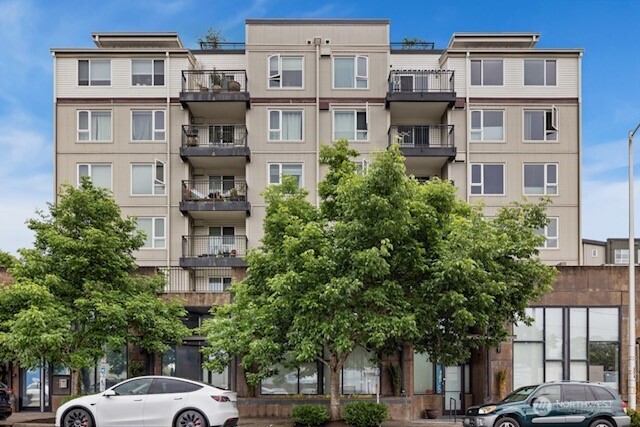 12334 31st Avenue 305 Property Photo 1