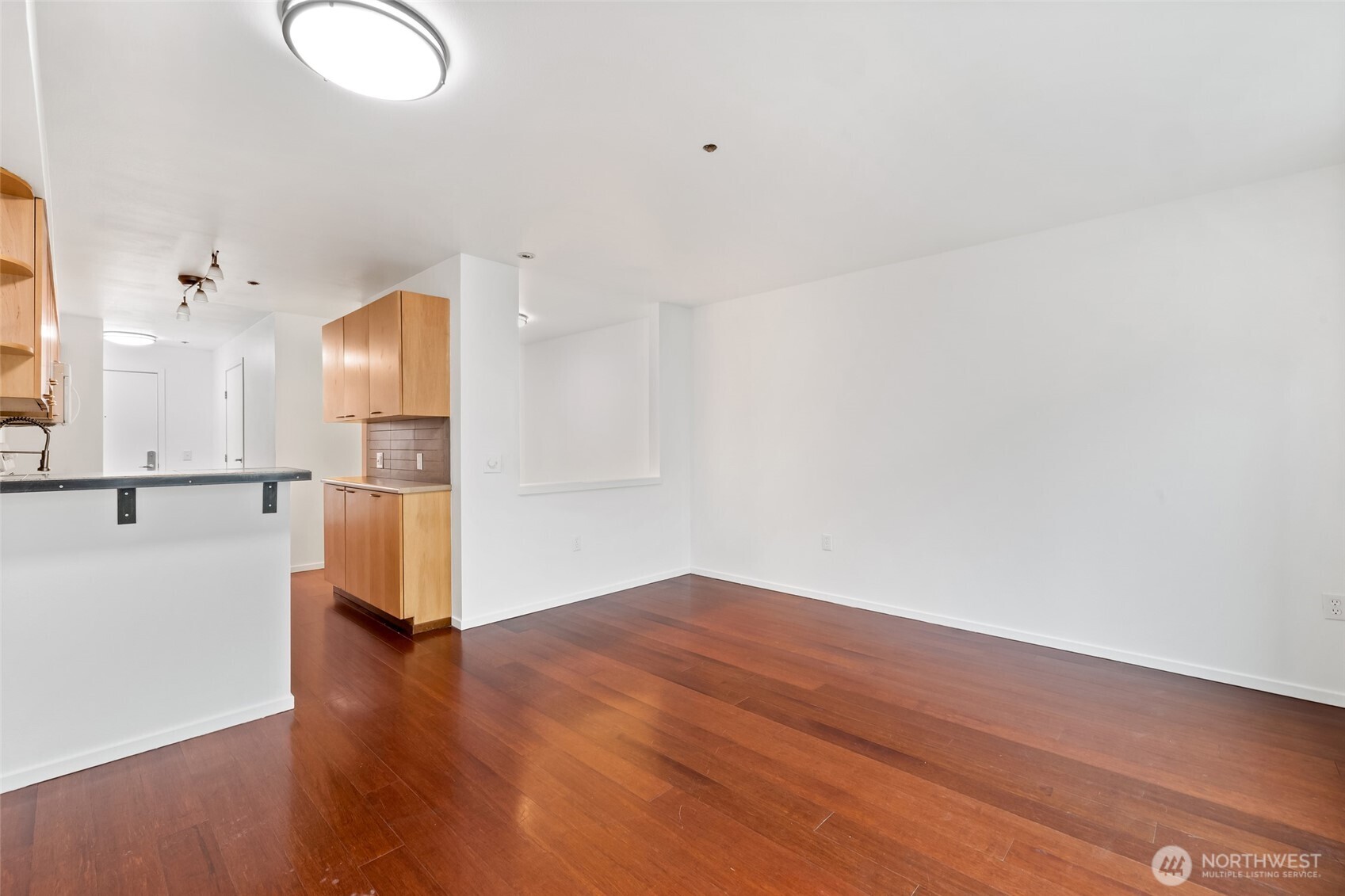 12334 31st Avenue 305 Property Photo 7