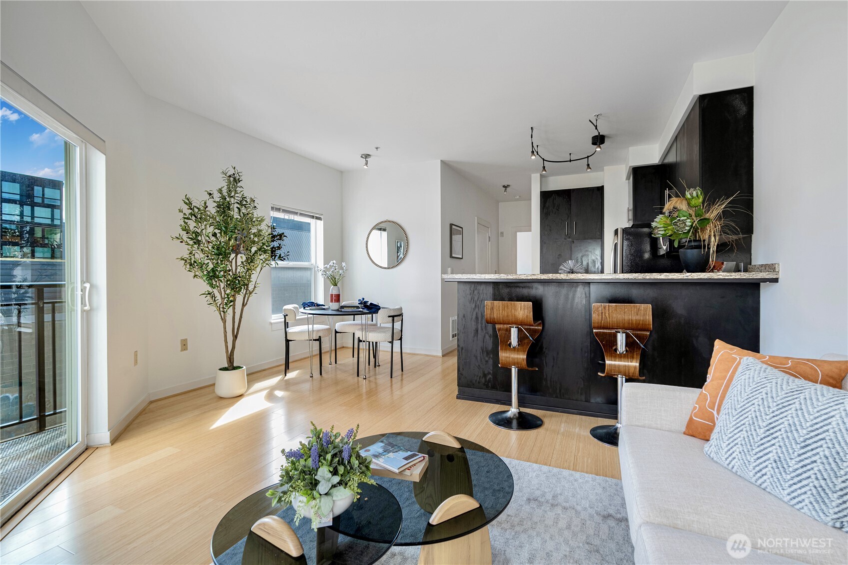 1026 Ne 65th Street 418 Property Photo 4