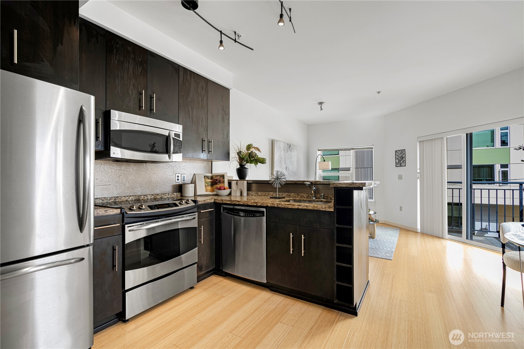 1026 Ne 65th Street 418 Property Photo 12