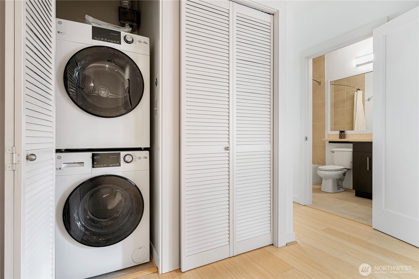 1026 Ne 65th Street 418 Property Photo 16