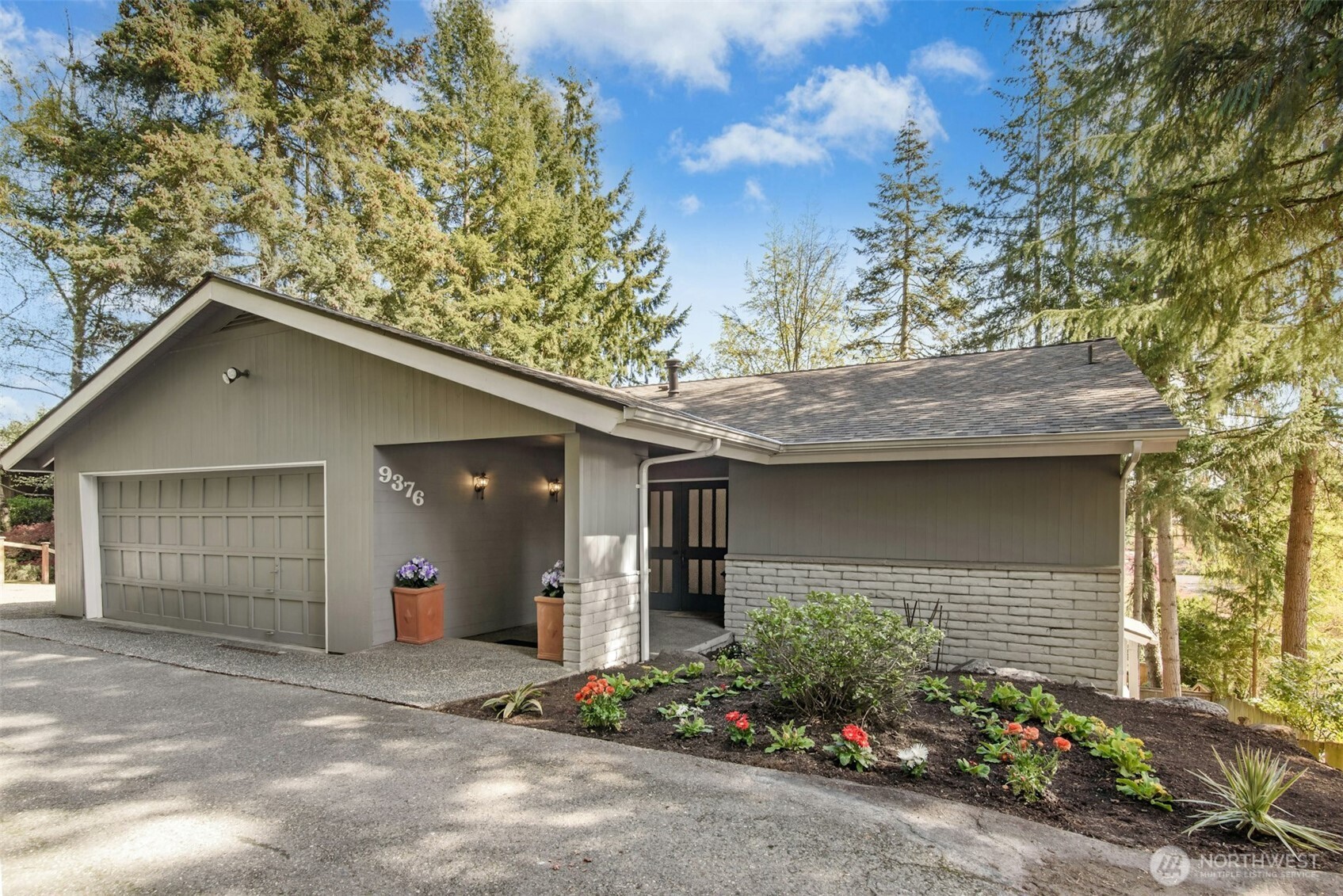 9376 Mercerwood Drive Property Photo
