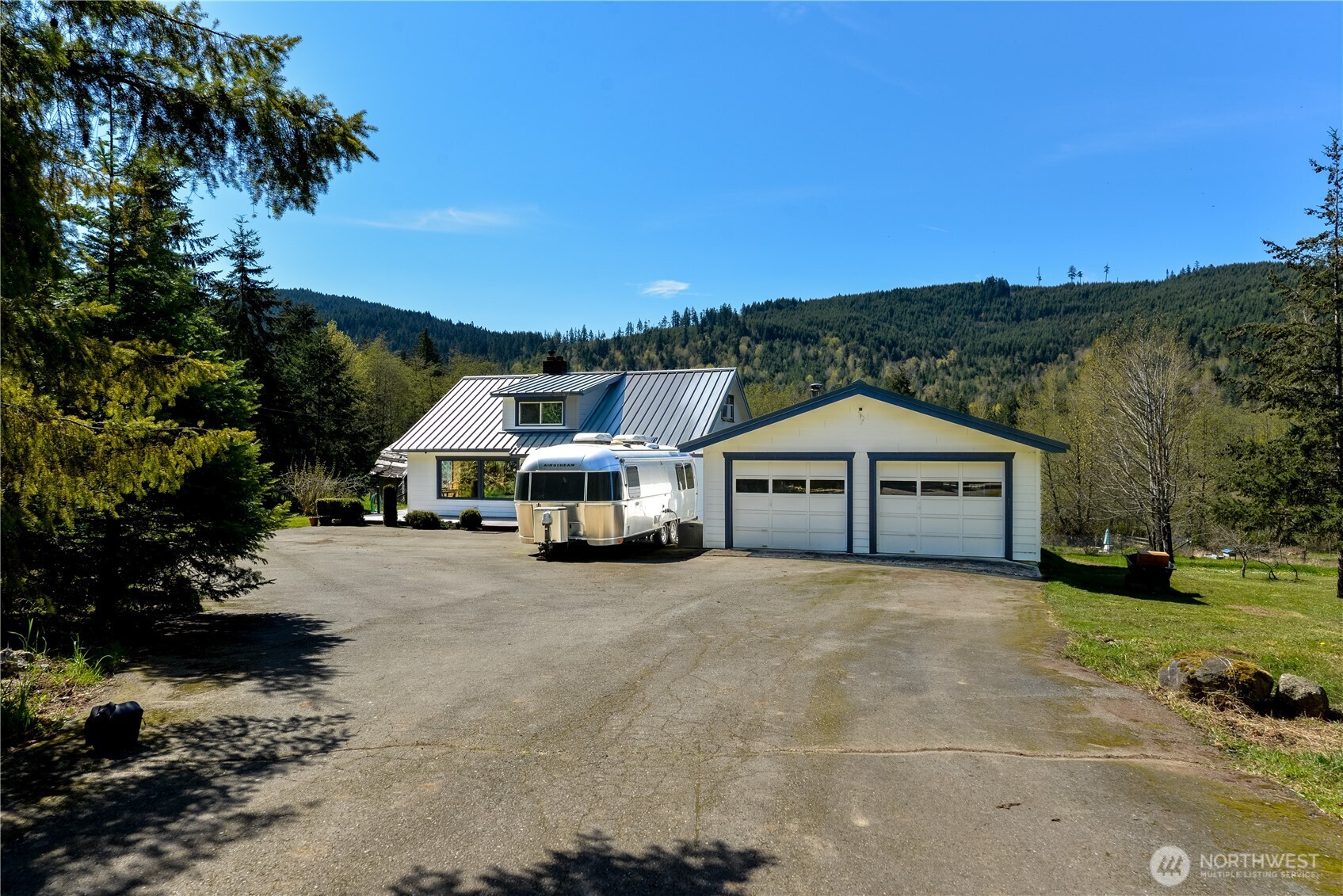2332 Black Diamond Rd Property Photo 1
