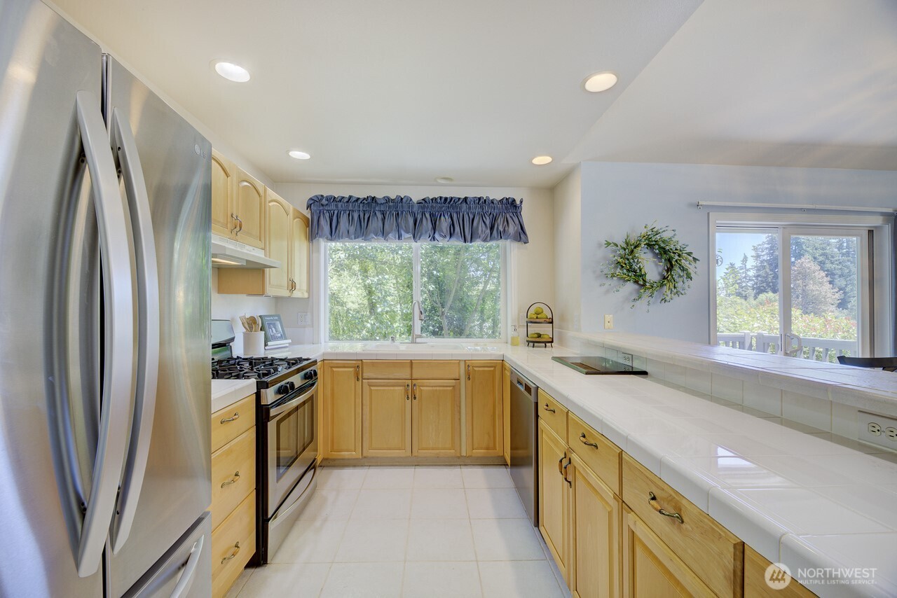 5607 178th Street Property Photo 7