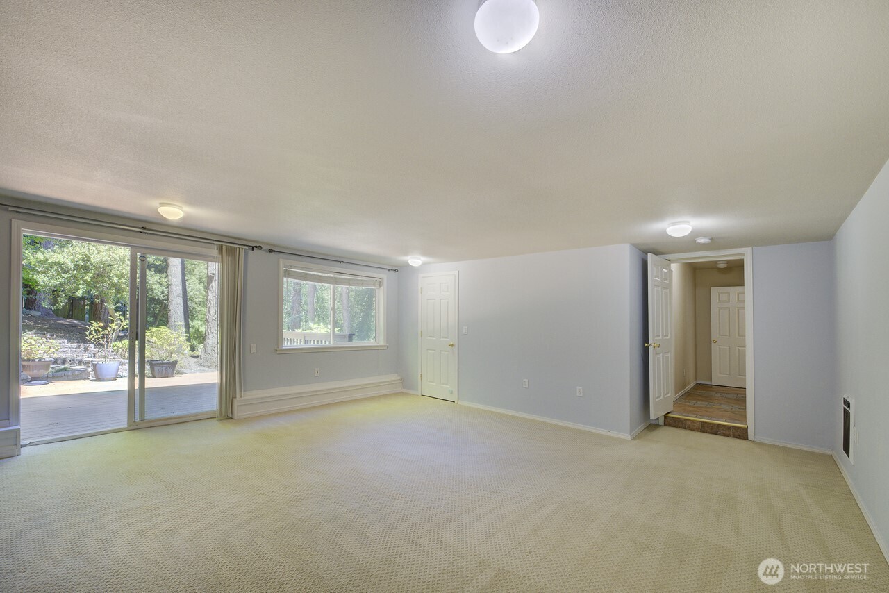 5607 178th Street Property Photo 24