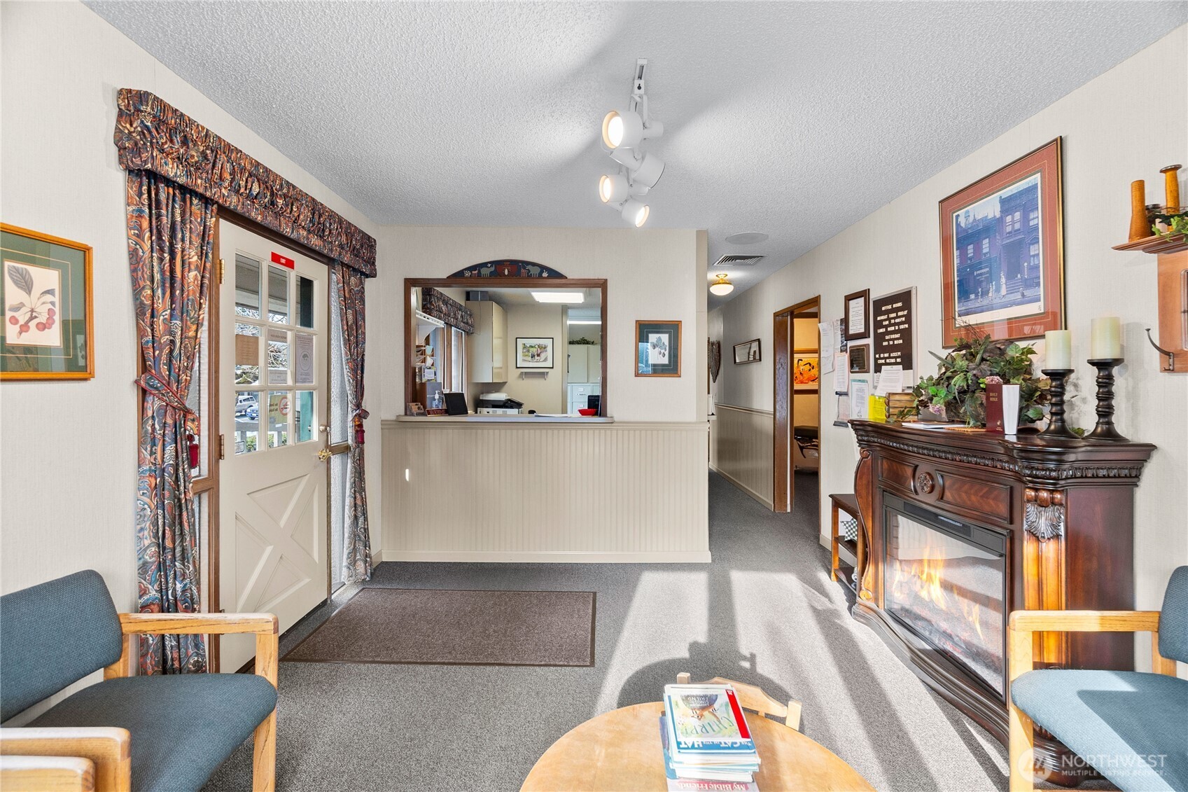 204 Erie Street Property Photo 4