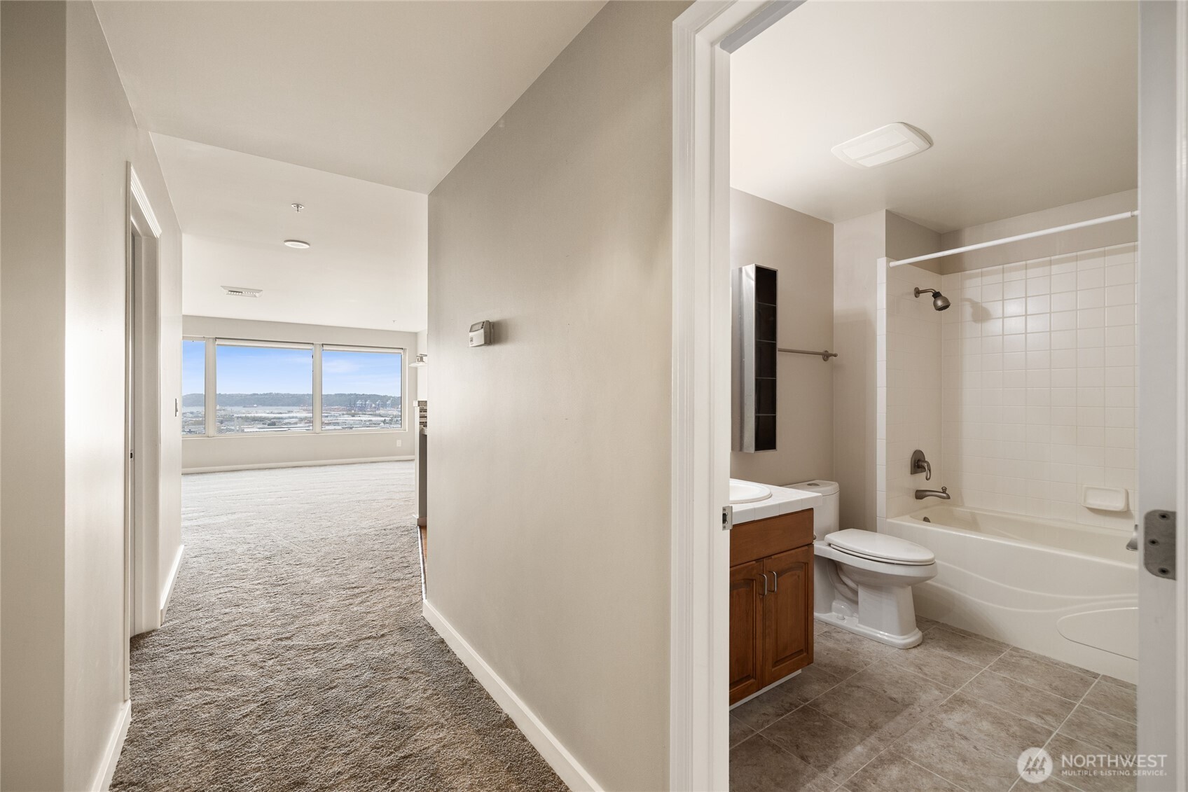 3201 Pacific Ave 1107 Property Photo 5